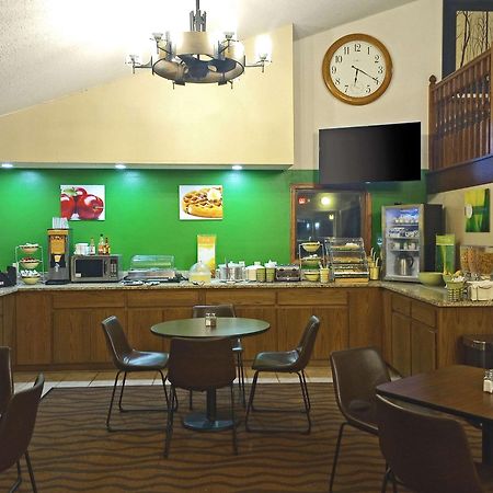 Quality Inn Atchison Buitenkant foto